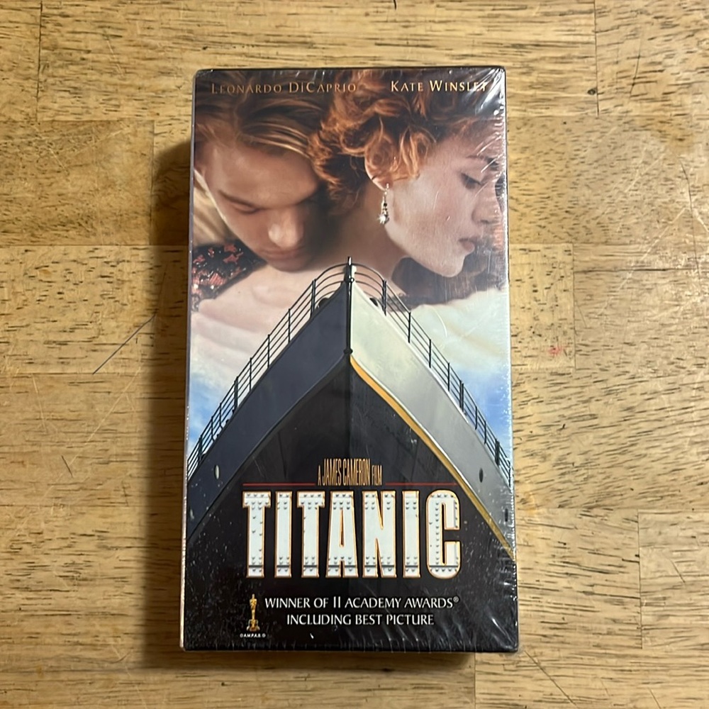 Titanic VHS Sealed
